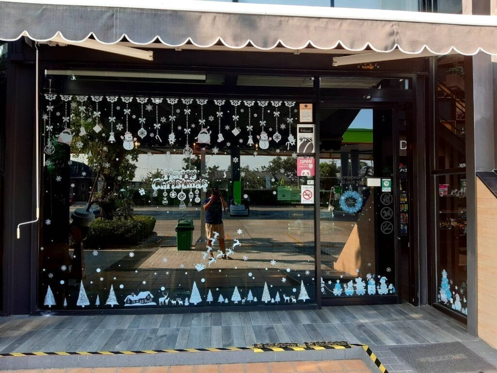 ร้านกาแฟ อินทนิล